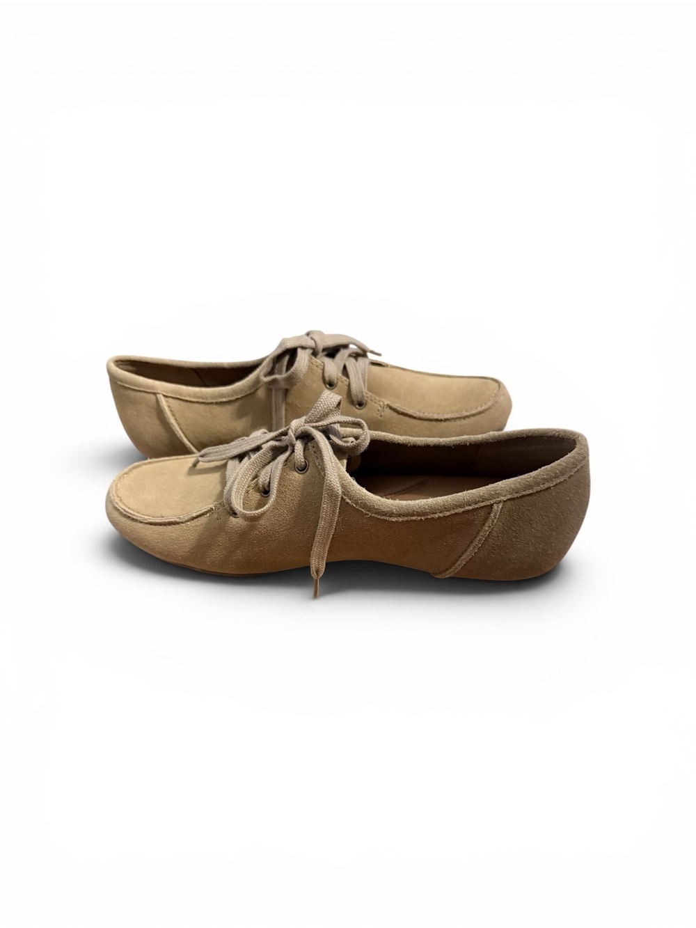 AEROSOLES NWOT Women’s Casual Lace-Up Suede Flats in Tan
